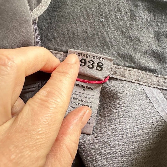 REI Womens Size Small Softshell Fleece Lined Jacket Full Zip Grey Coat Outdoor - Picture 7 of 7